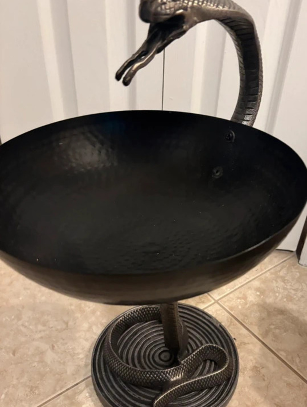 Black Metal Cobra Snake Bowl Stand Unique Home Decor